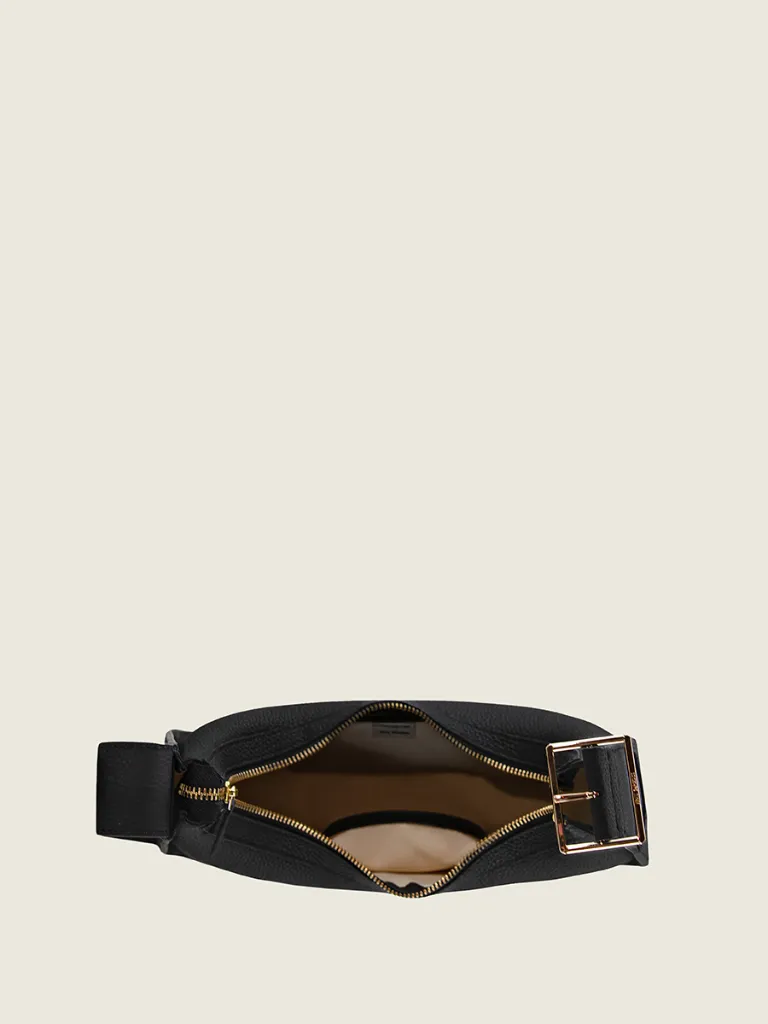 VICTOIRE_NOIR_CHARBON_INTERIEUR_PAUL_MARIUS_0078.webp