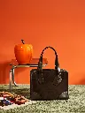 sac_cabas_en_cuir_de_vachette_suede_marron_paulmarius_lecabas_nature_morte_2_18ee.webp