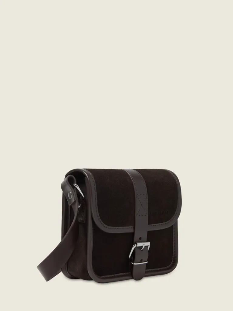 sac_bandouliere_en_cuir_de_vachette_suede_marron_paulmarius_lessentiel_profil_3ced.webp
