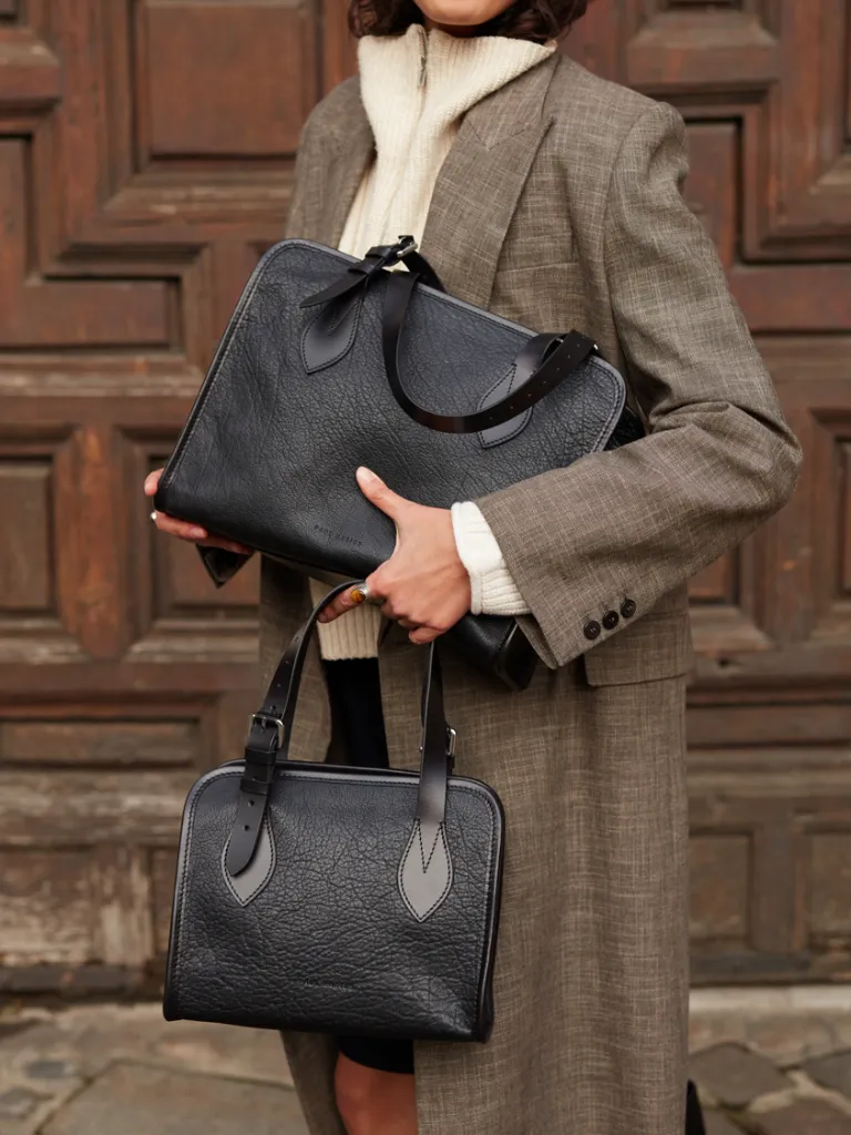 LECABAS_M_S_NOIR_PORTE_82d1.webp