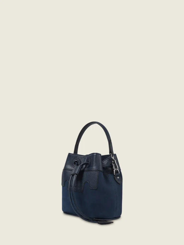 petit_sac_seau_en_cuir_de_vachette_suede_bleu_paulmarius_capucine_xs_profil_07e6.webp