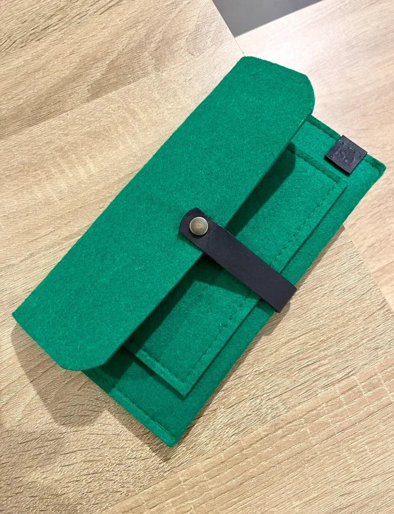 Pochette feutre & cuir Vert